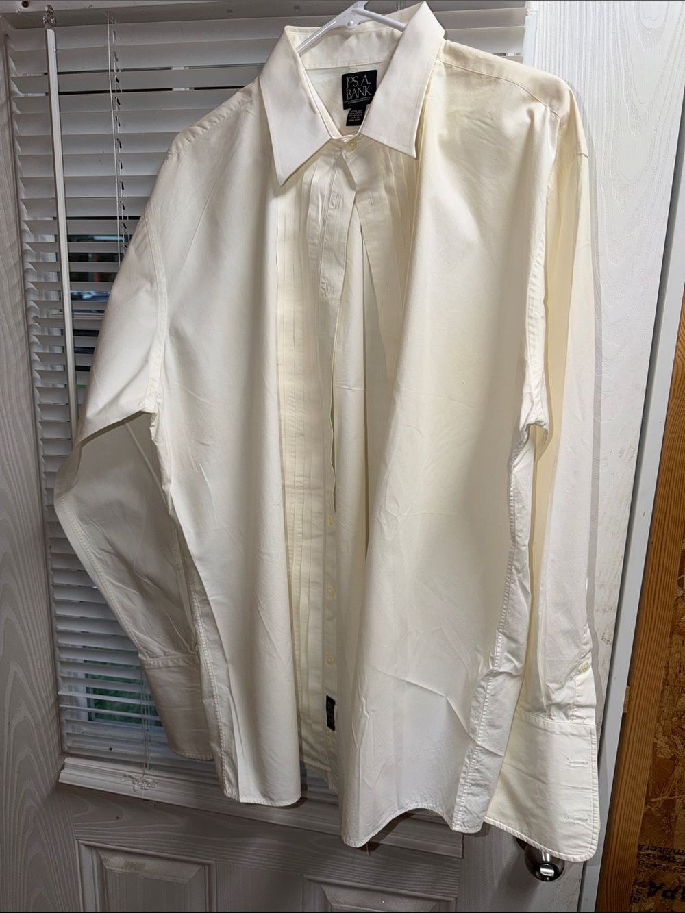 Jos A Banks (17.5) Men's Cream Dress Shirt